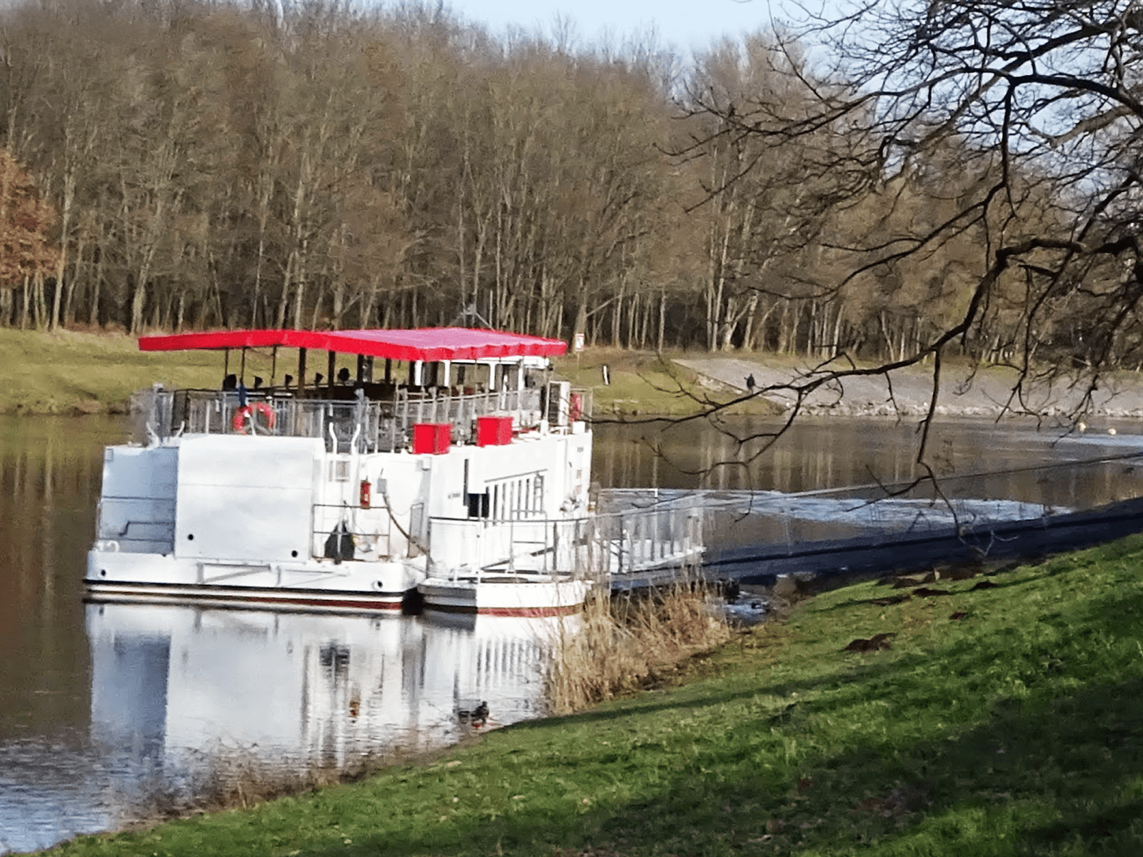 Plavba lodí Arnošt Plavba lodí Arnošt v Pardubicích